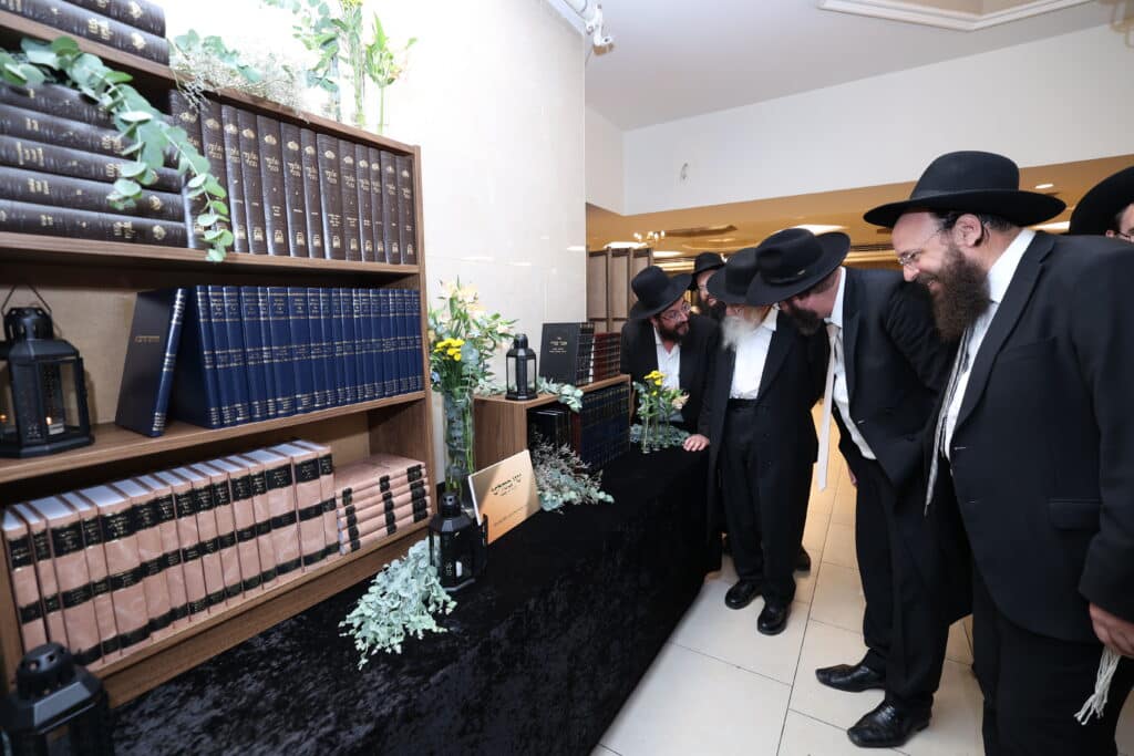 בנו של ראש הכוללים הגר"מ דינר חגג בר מצווה