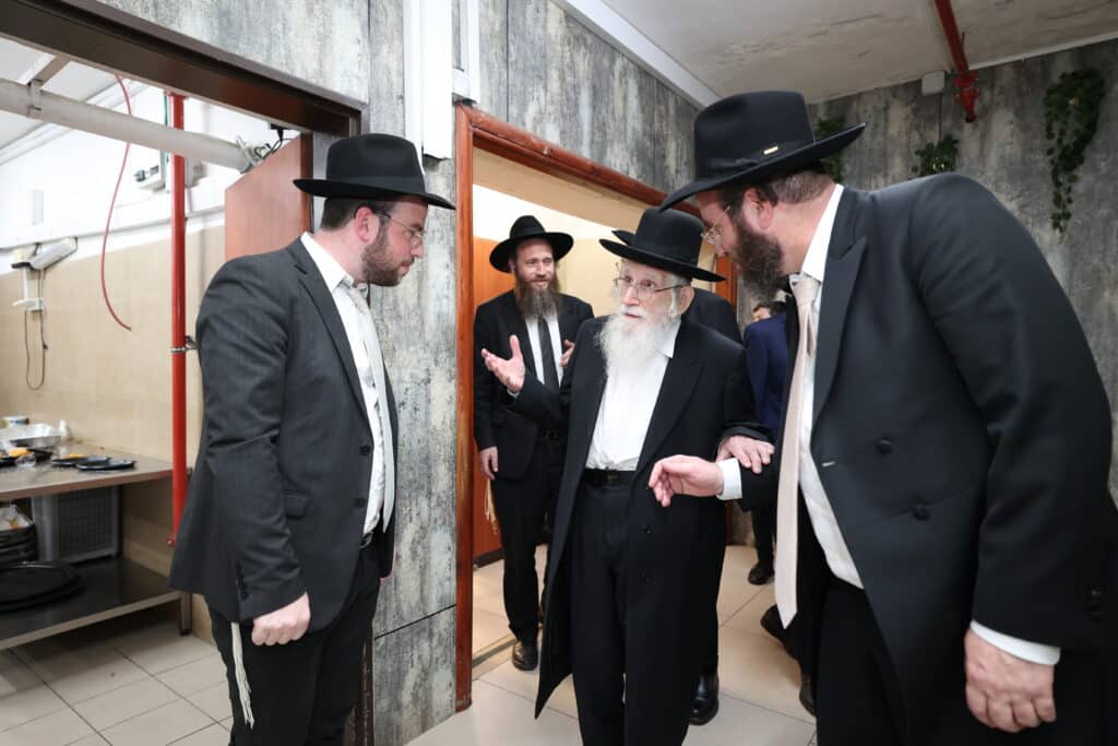 בנו של ראש הכוללים הגר"מ דינר חגג בר מצווה