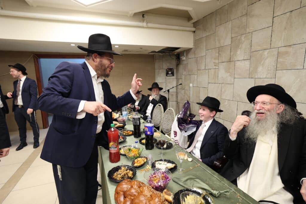 בנו של ראש הכוללים הגר"מ דינר חגג בר מצווה