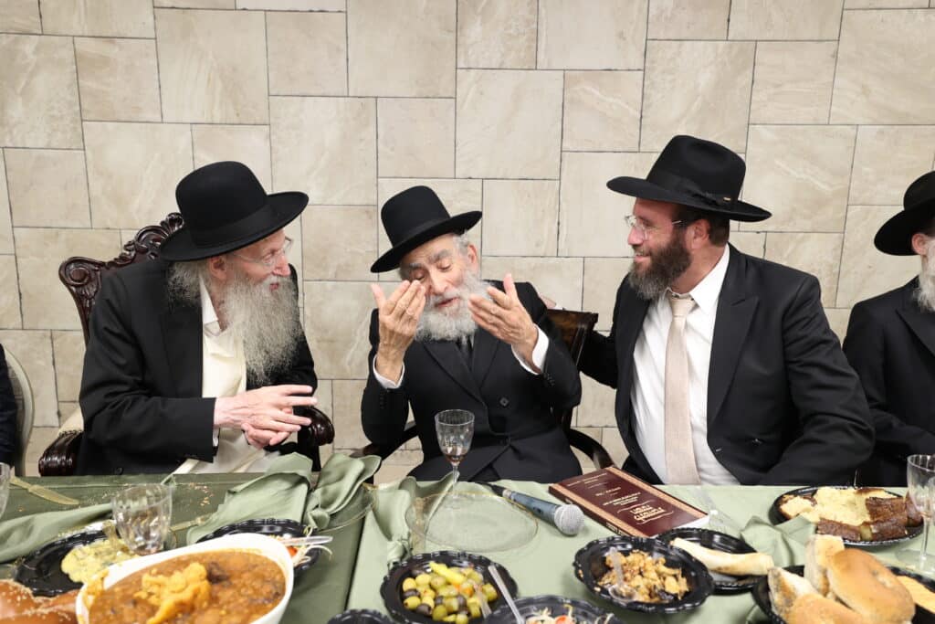 בנו של ראש הכוללים הגר"מ דינר חגג בר מצווה