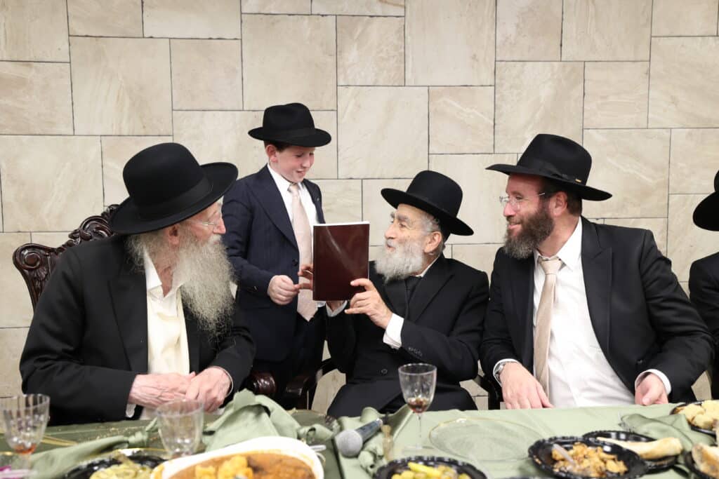 בנו של ראש הכוללים הגר"מ דינר חגג בר מצווה