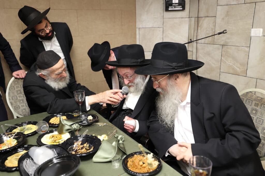 בנו של ראש הכוללים הגר"מ דינר חגג בר מצווה