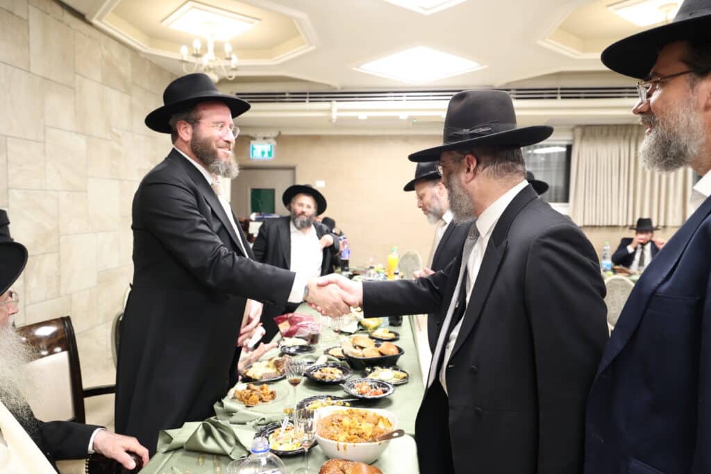 בנו של ראש הכוללים הגר"מ דינר חגג בר מצווה