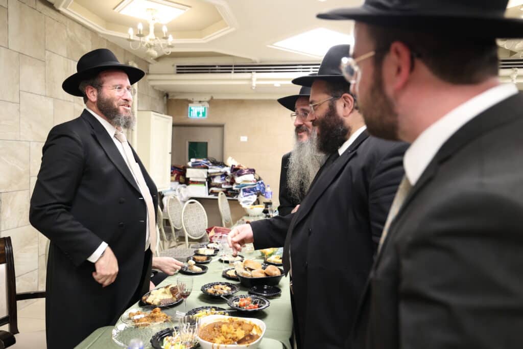 בנו של ראש הכוללים הגר"מ דינר חגג בר מצווה