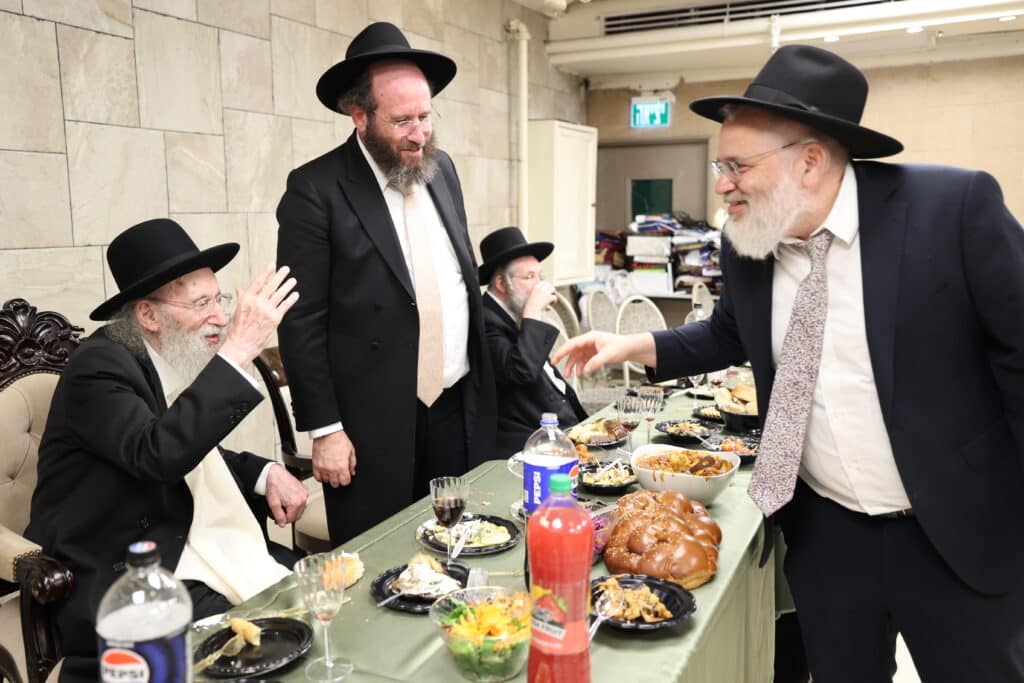 בנו של ראש הכוללים הגר"מ דינר חגג בר מצווה