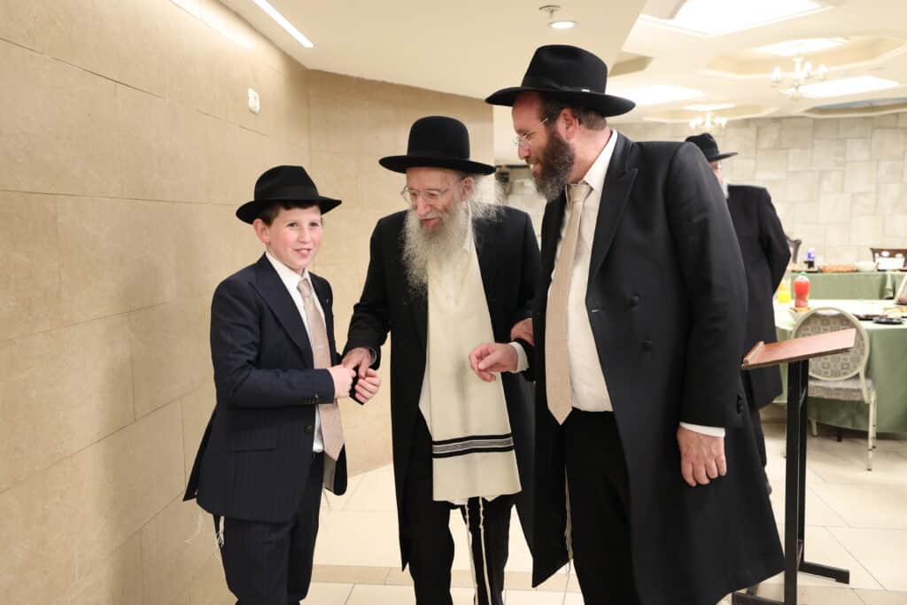 בנו של ראש הכוללים הגר"מ דינר חגג בר מצווה