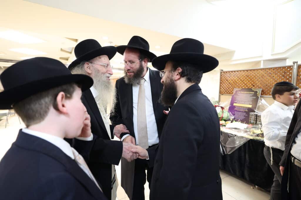 בנו של ראש הכוללים הגר"מ דינר חגג בר מצווה