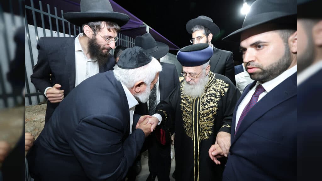 גלריה: בקריית גת חנכו את בית הכנסת עם הכנסת ספר תורה