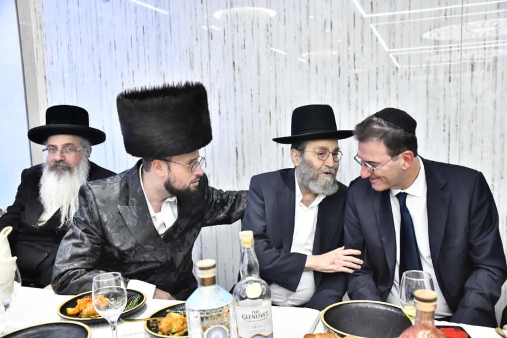 איש התקשורת אירס את בתו - כולם התייצבו לאחל מזל טוב