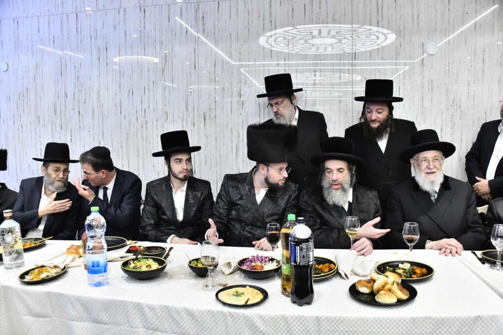 איש התקשורת אירס את בתו - כולם התייצבו לאחל מזל טוב