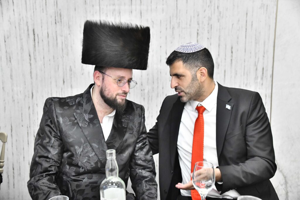 איש התקשורת אירס את בתו - כולם התייצבו לאחל מזל טוב