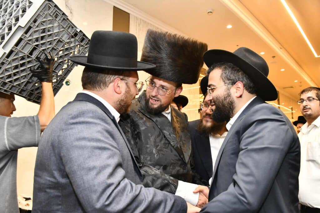 איש התקשורת אירס את בתו - כולם התייצבו לאחל מזל טוב