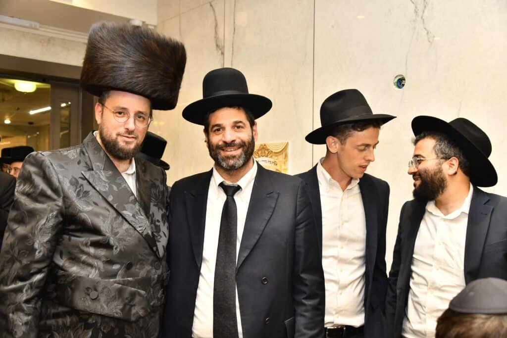 איש התקשורת אירס את בתו - כולם התייצבו לאחל מזל טוב