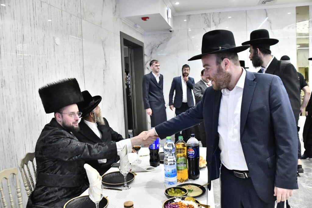 איש התקשורת אירס את בתו - כולם התייצבו לאחל מזל טוב