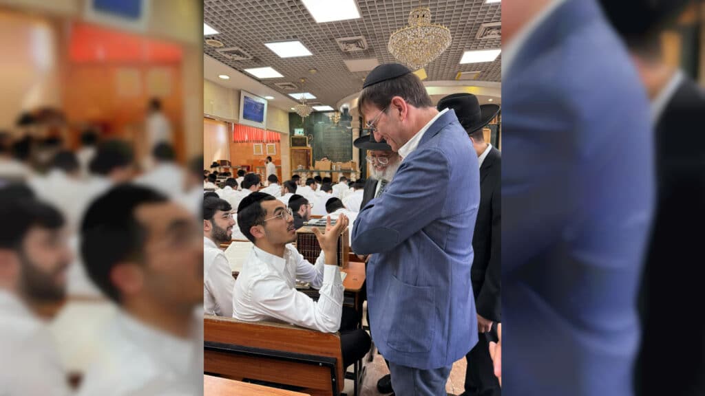 תיעוד: בועז ביסמוט הגיע ל'כסא רחמים' וערך מבחן סיכה