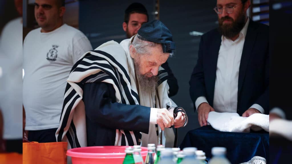 המשב"ק: הקרב על ההלכה והפנצ'ר בדרך לסליחות ראשונות