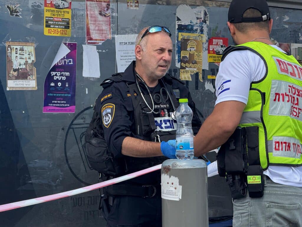 עלה לשישה מספר היהודים שנרצחו בפיגוע הקשה בירושלים