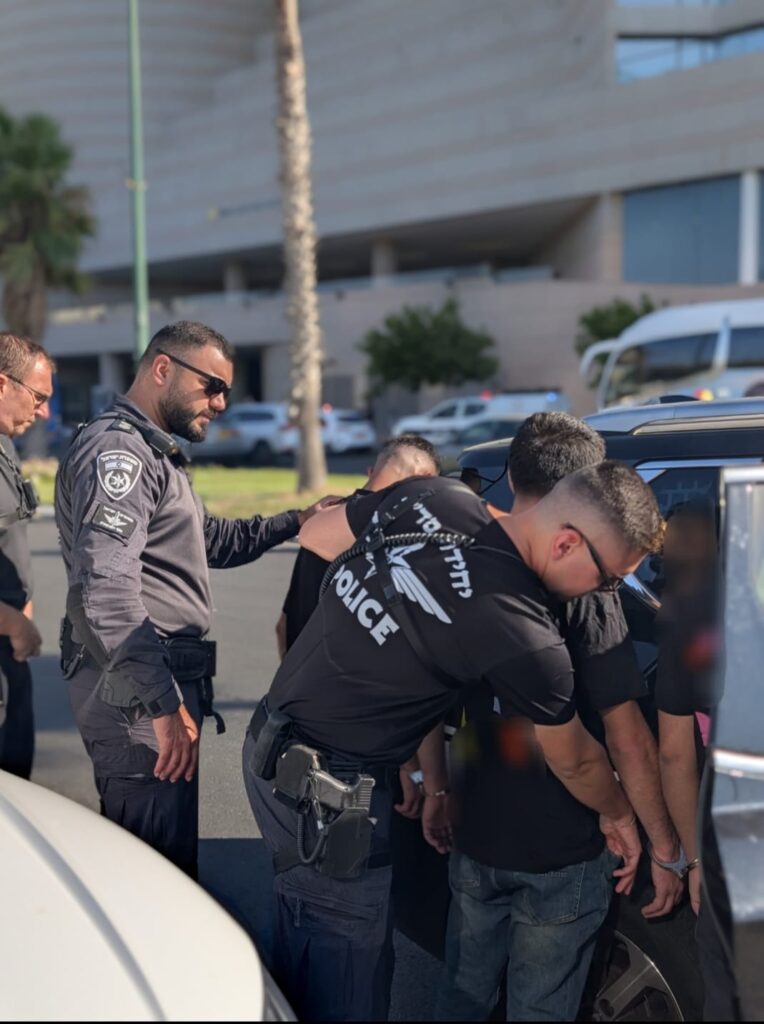 שלושה שב"חים נעצרו מטרים ספורים מהשר סמוטריץ'