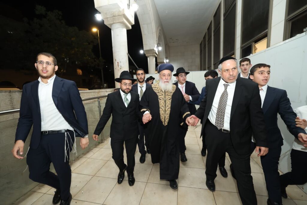 תלמידי אוהל תורה רקדו עם גמרות במעמד הראשל"צ - צפו