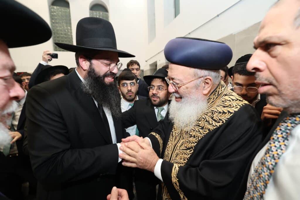 תלמידי אוהל תורה רקדו עם גמרות במעמד הראשל"צ - צפו