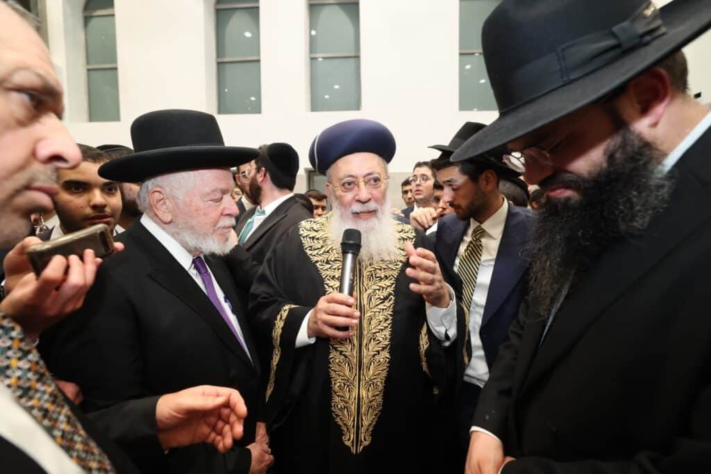 תלמידי אוהל תורה רקדו עם גמרות במעמד הראשל"צ - צפו