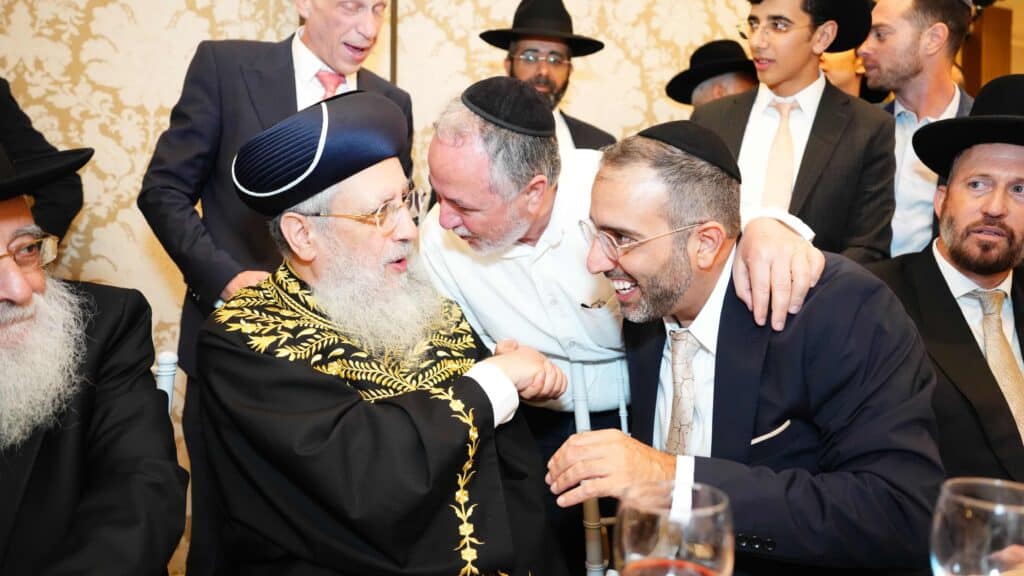 ראש המטה של הראשון לציון בירמצ את בנו - כולם באו לברך