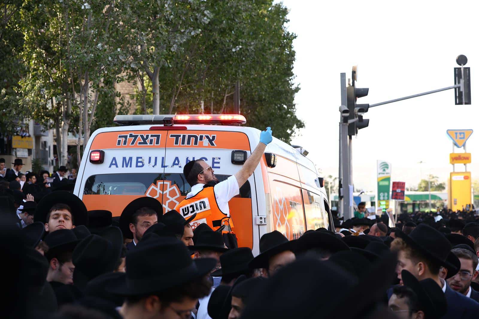 גלריה: רבבות אלפי ישראל מחו בכניסה לעיר הקודש