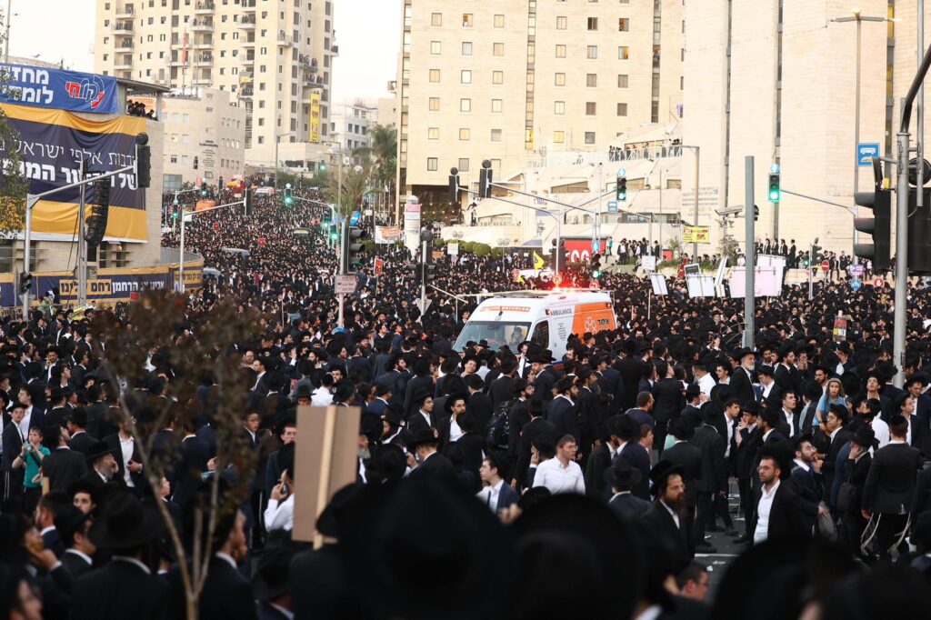 גלריה: רבבות אלפי ישראל מחו בכניסה לעיר הקודש