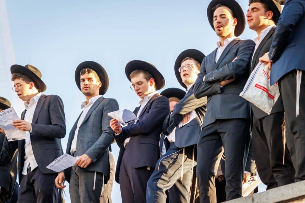 גלריה: רבבות אלפי ישראל מחו בכניסה לעיר הקודש