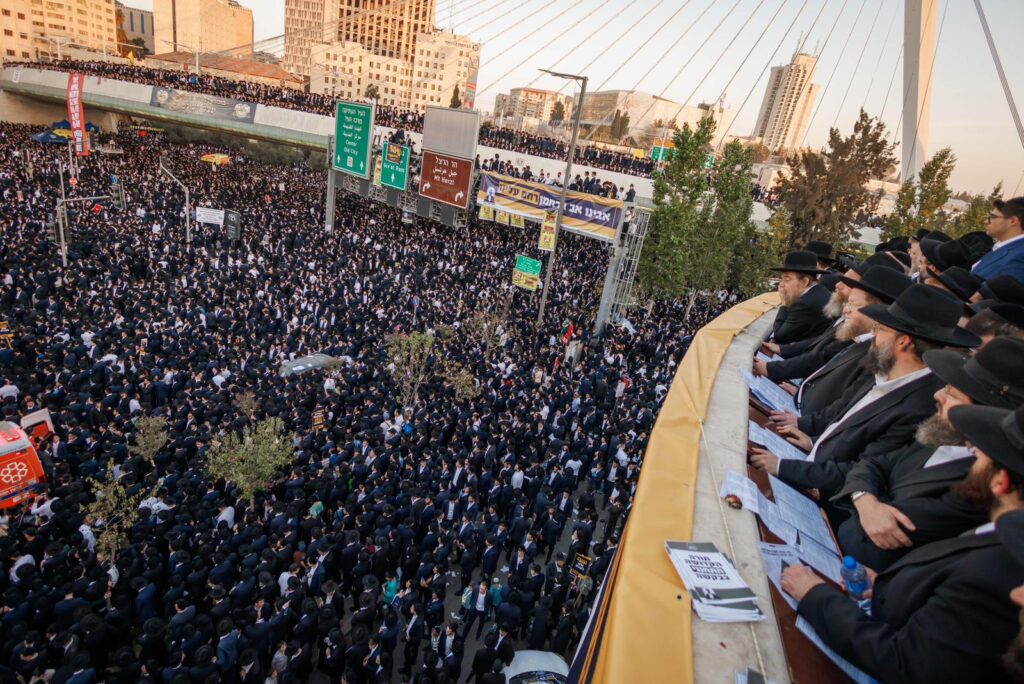 גלריה: רבבות אלפי ישראל מחו בכניסה לעיר הקודש