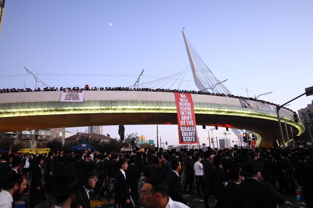 גלריה: רבבות אלפי ישראל מחו בכניסה לעיר הקודש
