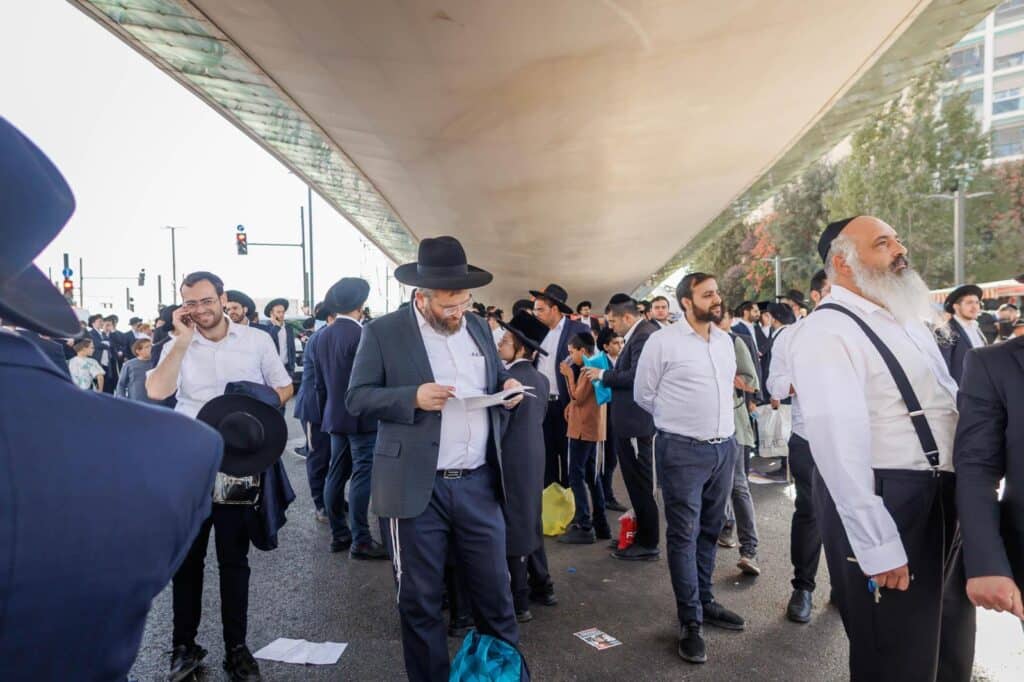 גלריה: רבבות אלפי ישראל מחו בכניסה לעיר הקודש