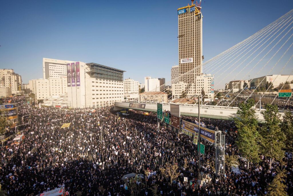 גלריה: רבבות אלפי ישראל מחו בכניסה לעיר הקודש