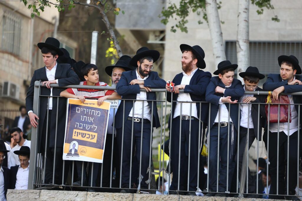 גלריה: רבבות אלפי ישראל מחו בכניסה לעיר הקודש