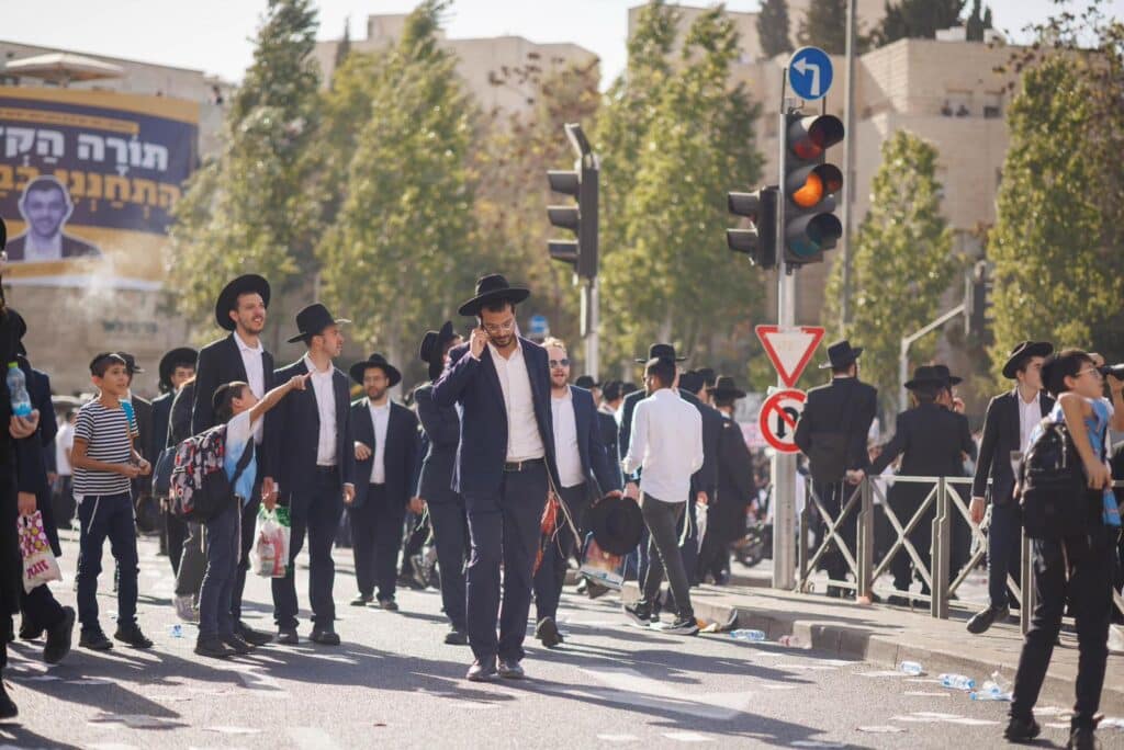 גלריה: רבבות אלפי ישראל מחו בכניסה לעיר הקודש