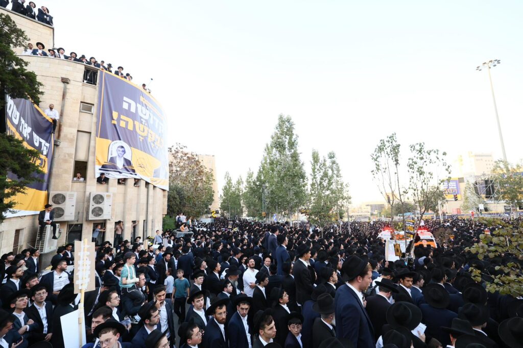 גלריה: רבבות אלפי ישראל מחו בכניסה לעיר הקודש