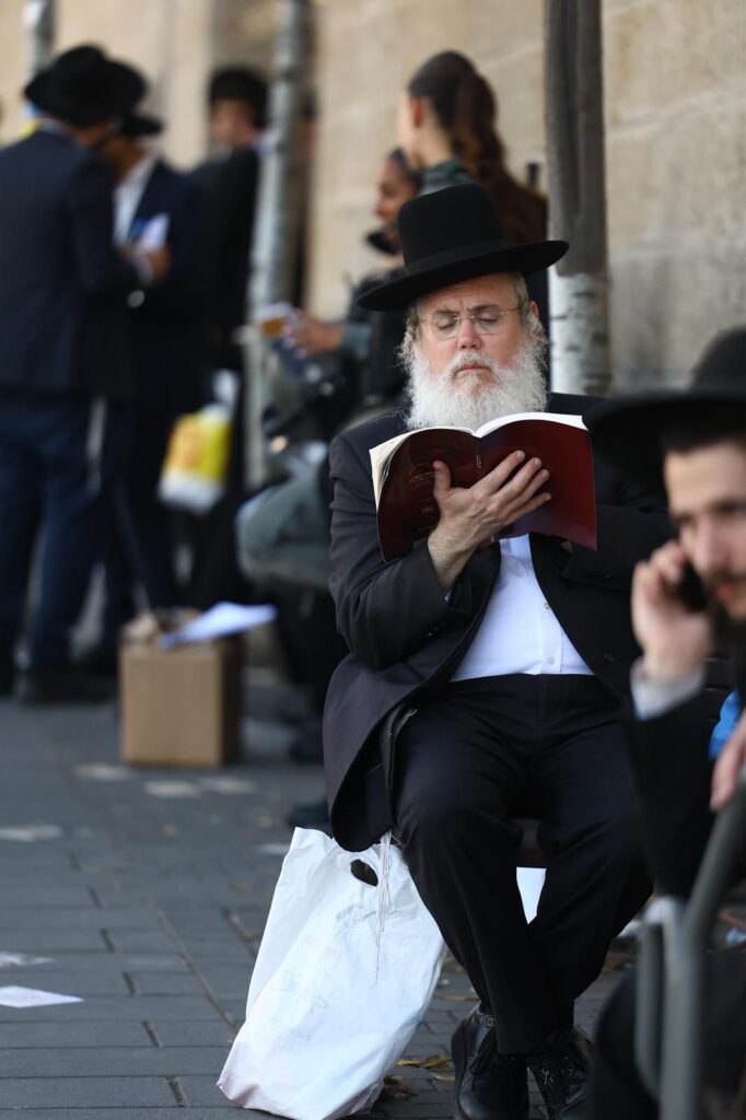 גלריה: רבבות אלפי ישראל מחו בכניסה לעיר הקודש