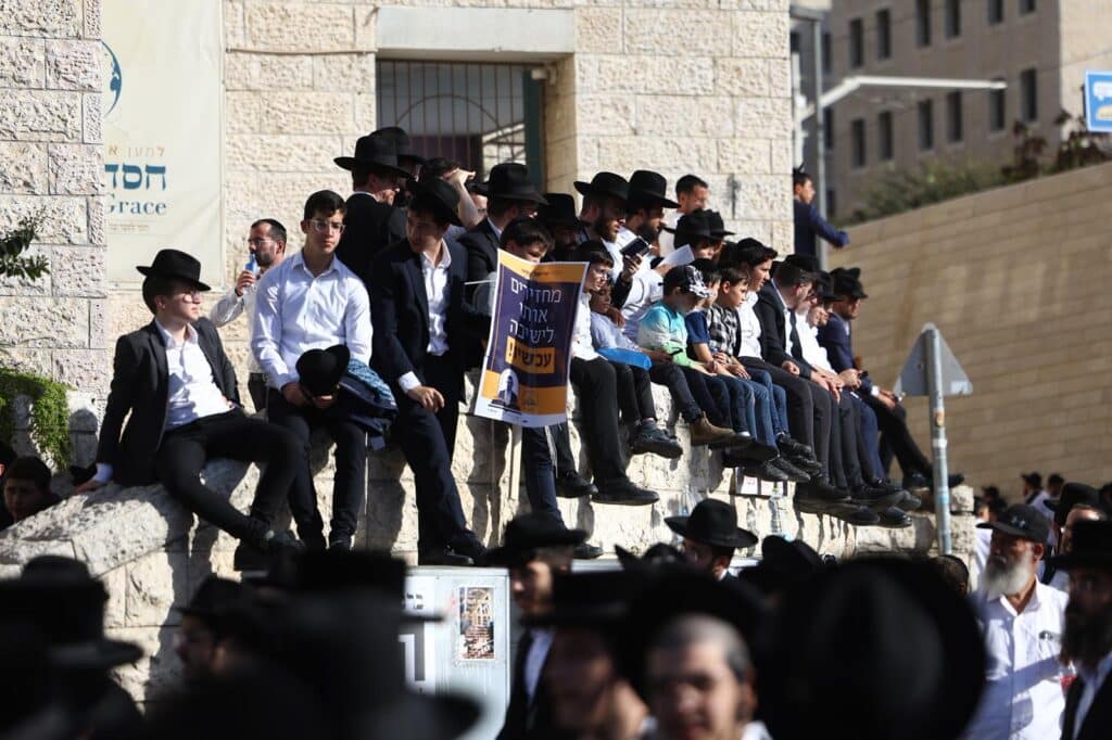 גלריה: רבבות אלפי ישראל מחו בכניסה לעיר הקודש