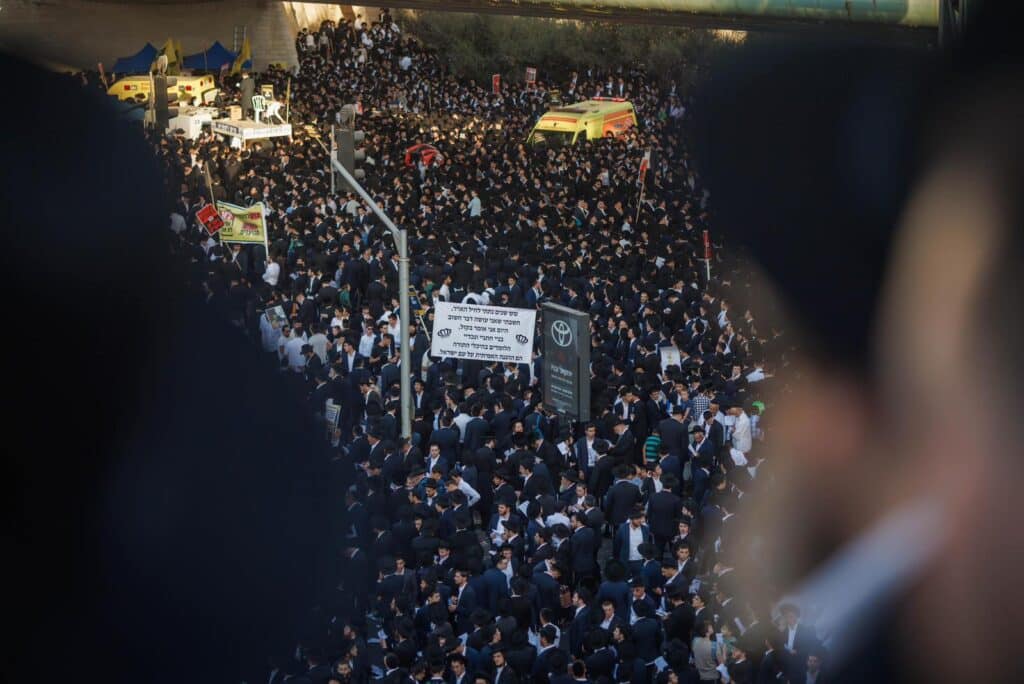 גלריה: רבבות אלפי ישראל מחו בכניסה לעיר הקודש