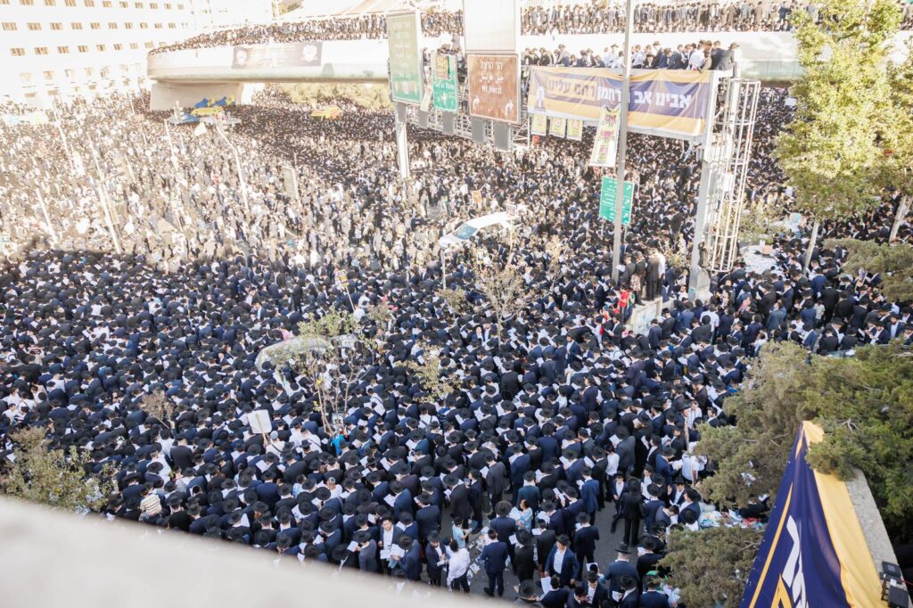 גלריה: רבבות אלפי ישראל מחו בכניסה לעיר הקודש