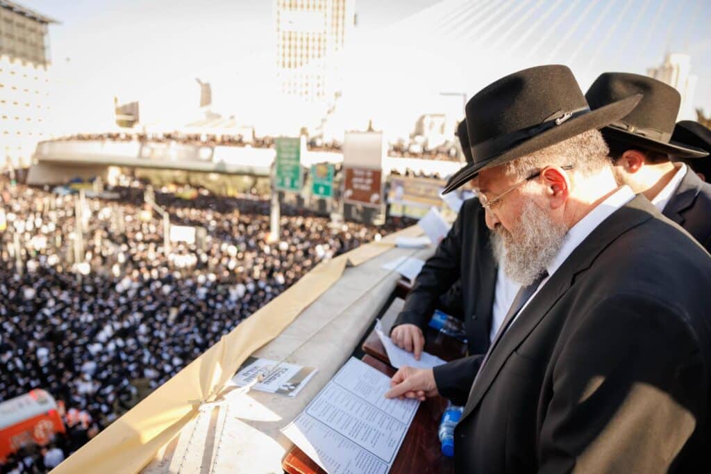 גלריה: רבבות אלפי ישראל מחו בכניסה לעיר הקודש