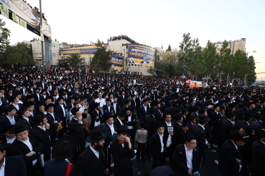 גלריה: רבבות אלפי ישראל מחו בכניסה לעיר הקודש