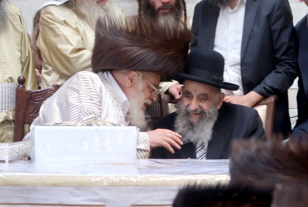 הגר"מ צדקה השתתף בשמחת בית השואבה של תולדות אהרון