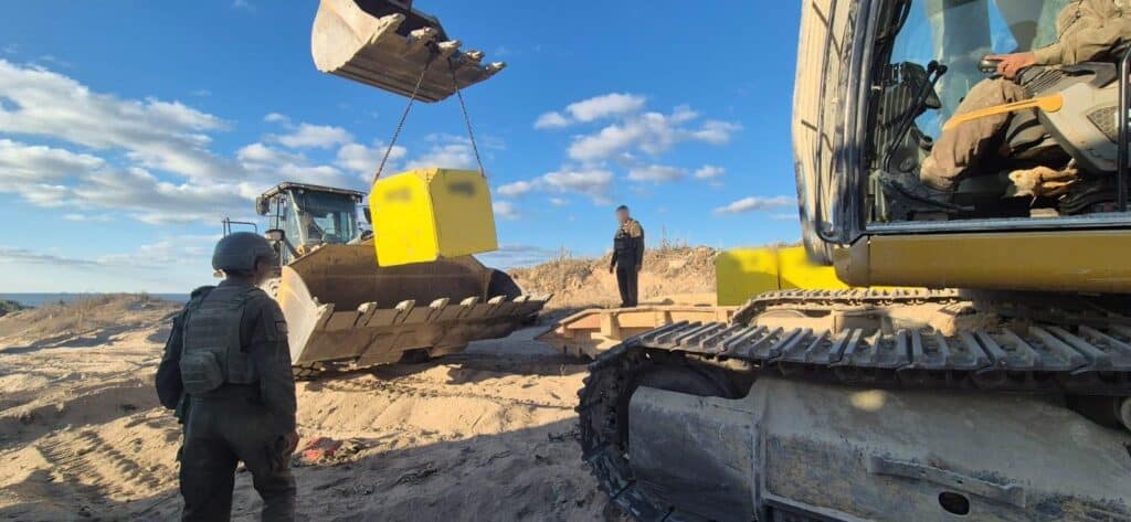 צפו: כוחות צה"ל מסמנים את הקו הצהוב ברצועת עזה