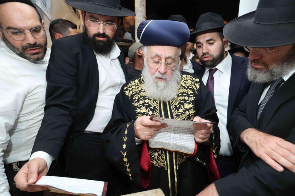 ביום השנה ה-י"ב: הראשון לציון עלה לציון אביו