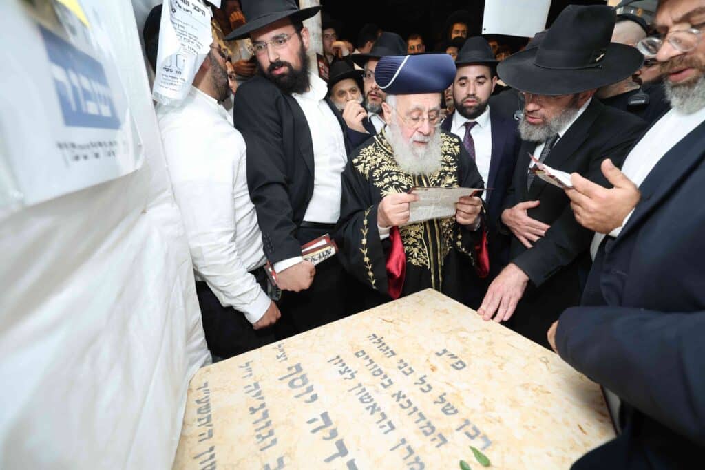 ביום השנה ה-י"ב: הראשון לציון עלה לציון אביו