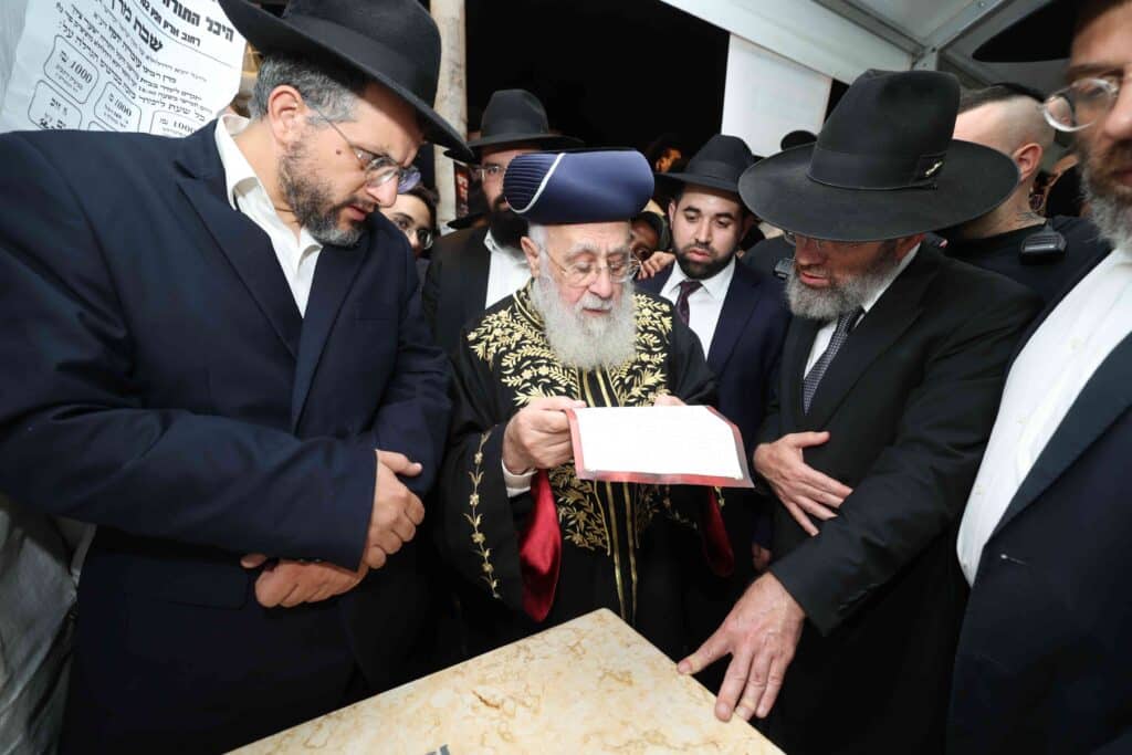 ביום השנה ה-י"ב: הראשון לציון עלה לציון אביו