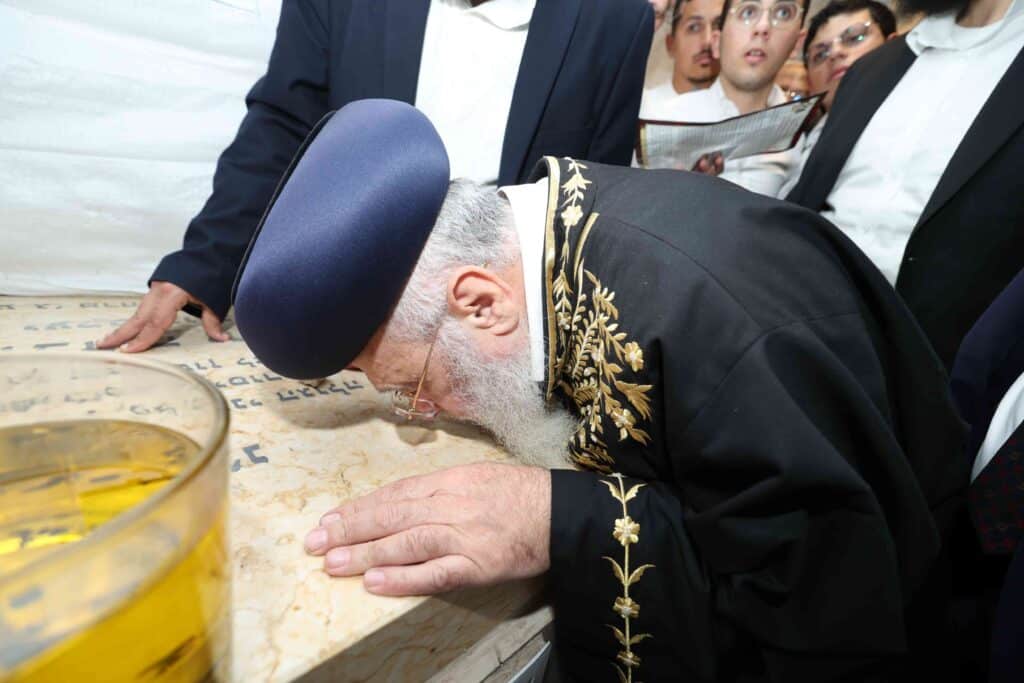 ביום השנה ה-י"ב: הראשון לציון עלה לציון אביו