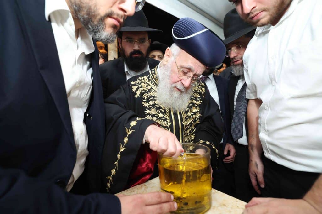 ביום השנה ה-י"ב: הראשון לציון עלה לציון אביו