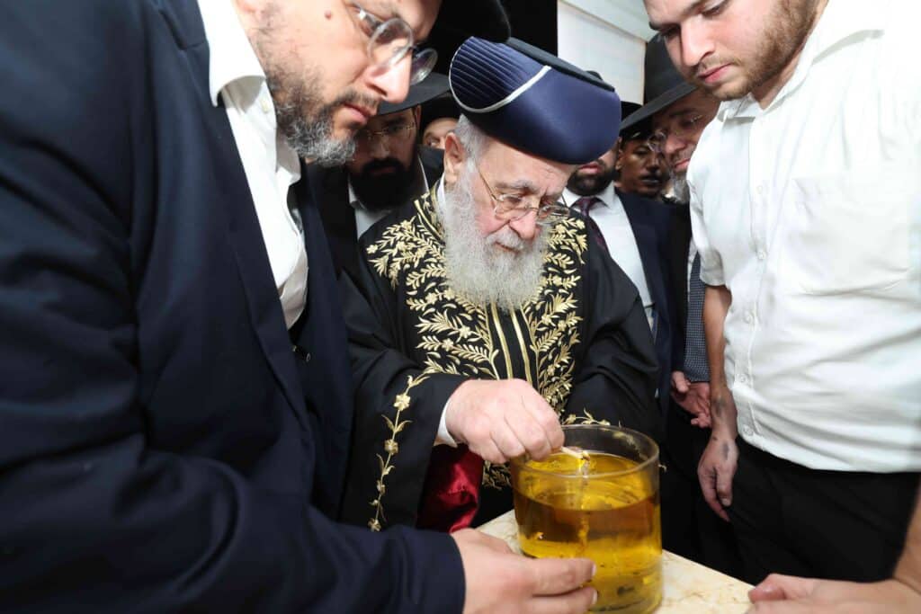 ביום השנה ה-י"ב: הראשון לציון עלה לציון אביו